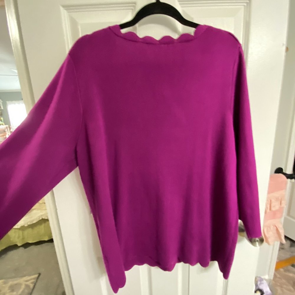 GUC Cable & Gauge Scalloped Pull over sweater in Fuschia-2X - Picture 2 of 14